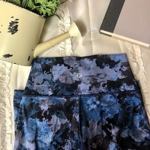 Lululemon tights